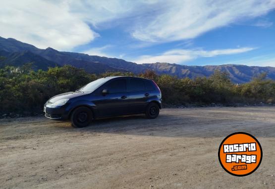 Autos - Ford Fiesta ambiente 1.6 2005 Nafta 204000Km - En Venta
