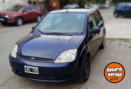 Autos - Ford Fiesta ambiente 1.6 2005 Nafta 204000Km - En Venta