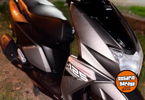 Motos - TVS Ntorq 125 2023 Nafta 26000Km - En Venta