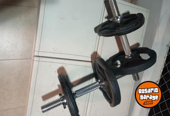 Deportes - Excelente Par de Mancuernas Cromadas Macizas Premium con Rosca y 20 Kg de Discos con Agarre - En Venta