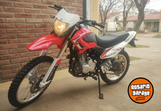 Motos - Motomel Skua 250 PRO 2018 Nafta 9500Km - En Venta