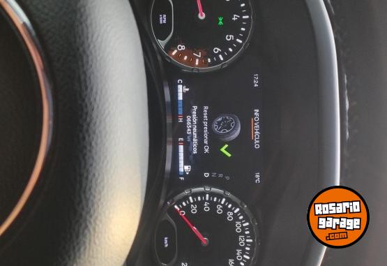 Camionetas - Jeep Jeep Renegade 2022 Nafta 67000Km - En Venta