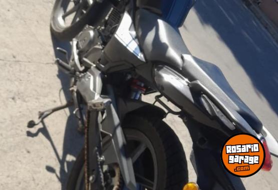 Motos - Benelli 150cctt 2021 Nafta 18500Km - En Venta