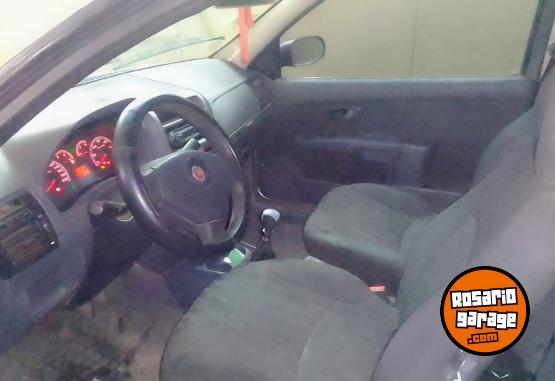 Camionetas - Fiat Strada TREAKING CABINA EX 2010 Diesel 180000Km - En Venta
