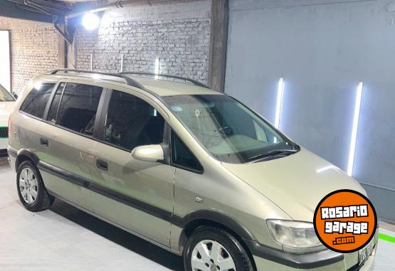 Autos - Chevrolet Zafira 2.0 GL 2010 GNC 220000Km - En Venta