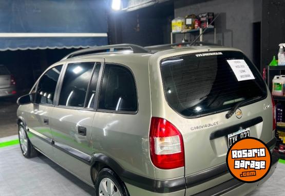 Autos - Chevrolet Zafira 2.0 GL 2010 GNC 220000Km - En Venta