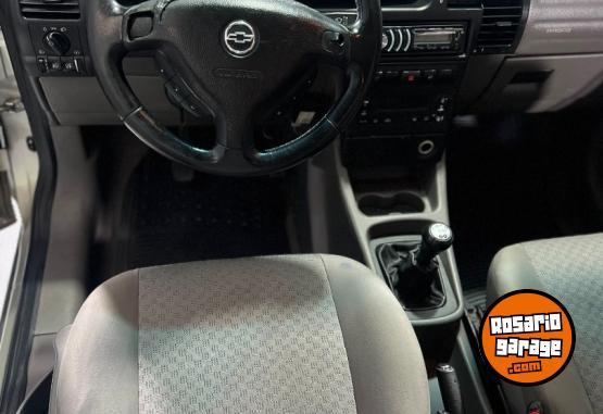 Autos - Chevrolet Zafira 2.0 GL 2010 GNC 220000Km - En Venta