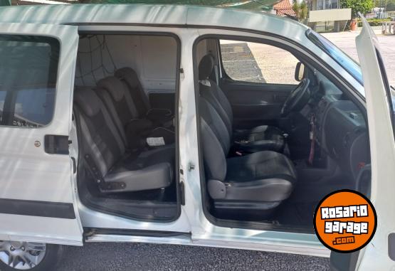 Utilitarios - Peugeot Partner 2014 Diesel 150000Km - En Venta
