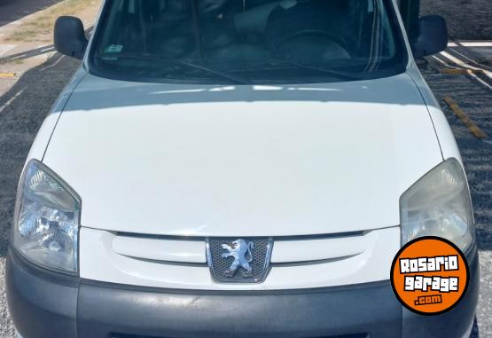 Utilitarios - Peugeot Partner 2014 Diesel 150000Km - En Venta