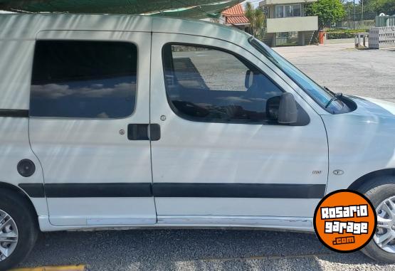 Utilitarios - Peugeot Partner 2014 Diesel 150000Km - En Venta