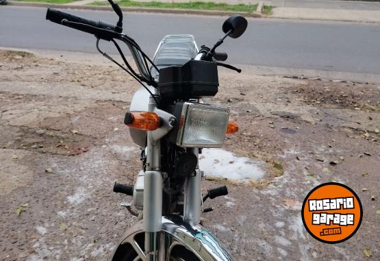 Motos - Suzuki Suzuki ax100 2017 Nafta 36000Km - En Venta