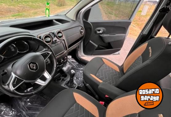 Utilitarios - Renault Kangoo Sce 2023 Nafta 85000Km - En Venta