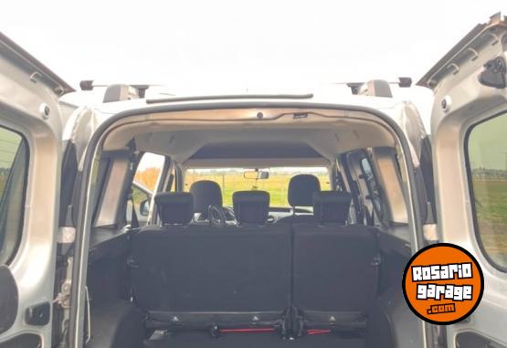 Utilitarios - Renault Kangoo Sce 2023 Nafta 85000Km - En Venta