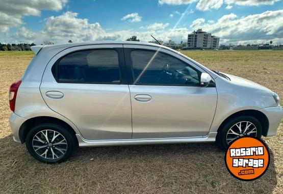Autos - Toyota Etios 2021 Nafta 50000Km - En Venta