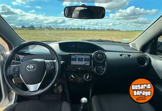 Autos - Toyota Etios 2021 Nafta 50000Km - En Venta