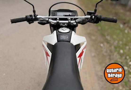 Motos - Honda Xr 250 tornado 2025 Nafta 10000Km - En Venta
