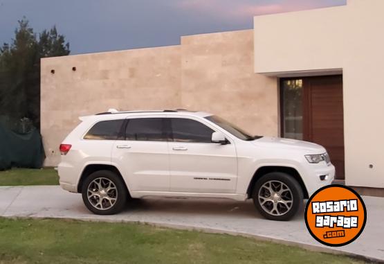 Camionetas - Jeep GRAND CHEROKEE 2020 Nafta 95000Km - En Venta