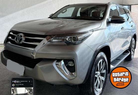 Camionetas - Toyota TDI SRX AUT L/16 2018 Diesel 250000Km - En Venta