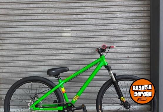 Deportes - BICICLETA STUNT GLINT R26 - HASTA 6 CUOTAS SIN INTERES!! - En Venta