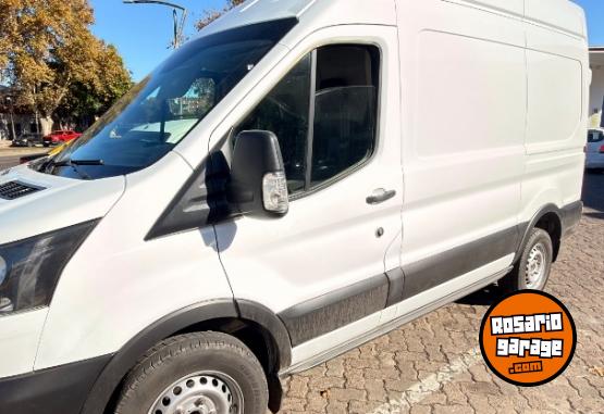 Utilitarios - Ford Transit 2021 Diesel 260000Km - En Venta