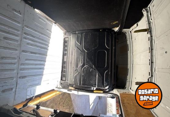 Utilitarios - Ford Transit 2021 Diesel 260000Km - En Venta