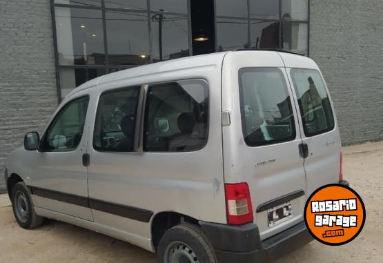 Autos - Citroen Hdi Furgon 5 plazas 2012 Diesel 222000Km - En Venta