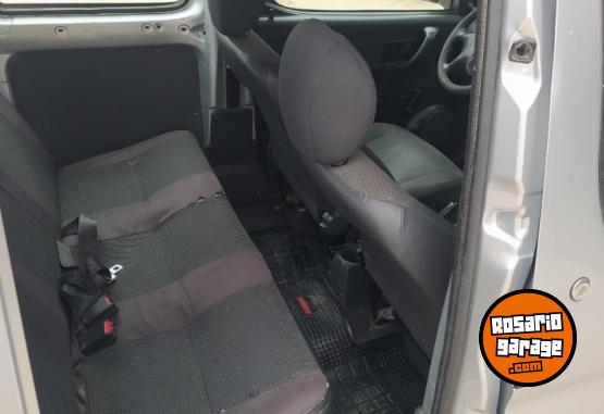 Autos - Citroen Hdi Furgon 5 plazas 2012 Diesel 222000Km - En Venta