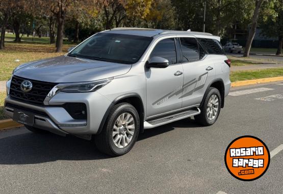 Autos - Toyota TOYOTA Sw4 SRX 7 as 2022 Diesel 107000Km - En Venta