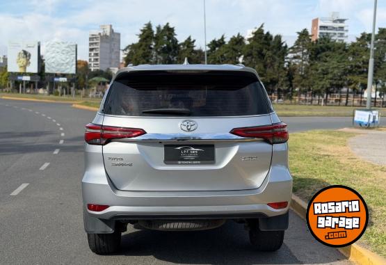 Autos - Toyota TOYOTA Sw4 SRX 7 as 2022 Diesel 107000Km - En Venta