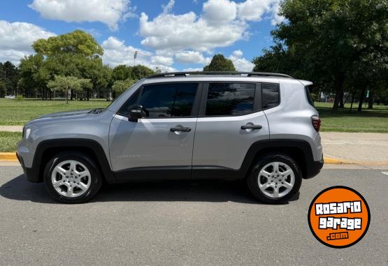 Autos - Chrysler Jeep Renegade sport 1.8 2023 Nafta 23500Km - En Venta