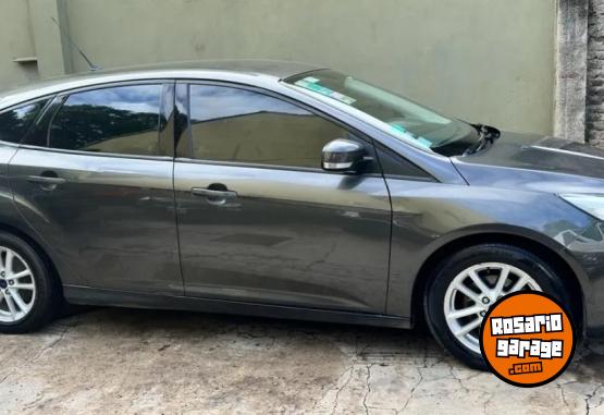 Autos - Ford Focus III SE Plus 2015 Nafta 94000Km - En Venta