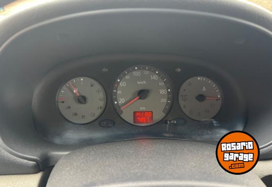 Autos - Renault Clio 2005 Nafta 140000Km - En Venta
