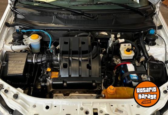 Utilitarios - Fiat Strada 2017 Nafta 157000Km - En Venta