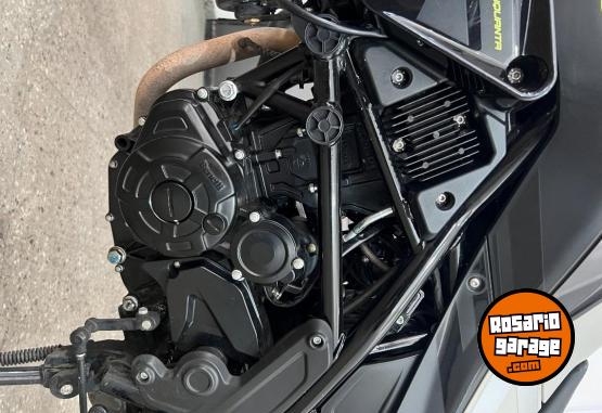 Motos - Benelli LEONCINO 250 2022 Nafta 7600Km - En Venta
