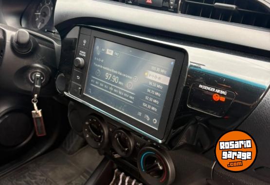 Camionetas - Toyota Hilux DX 4x2 2021 Diesel 190000Km - En Venta