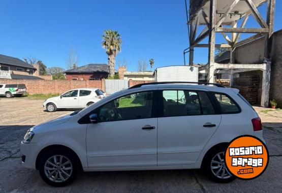 Autos - Volkswagen Suran Trendline 1.6 GNC 2014 GNC 140000Km - En Venta