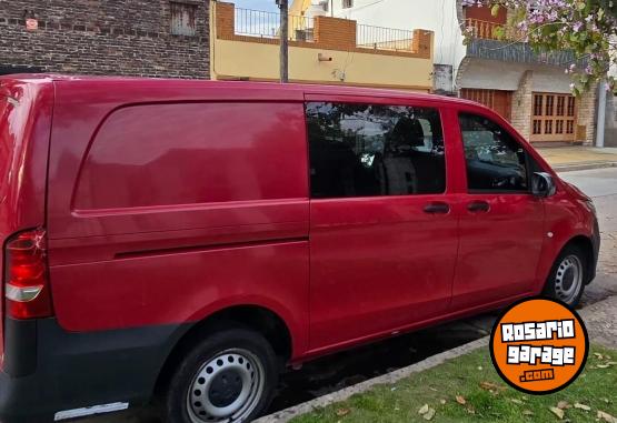 Utilitarios - Mercedes Benz Vito 2016 Diesel 206000Km - En Venta