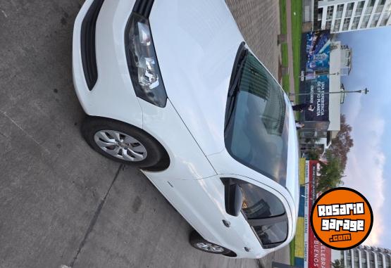 Autos - Volkswagen Gold trend 2015 1.6 5p 2015 Nafta 130000Km - En Venta