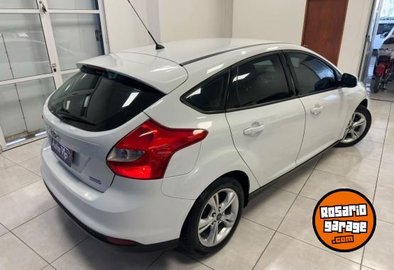Autos - Ford FOCUS "S" 1.6 2015 Nafta 120000Km - En Venta