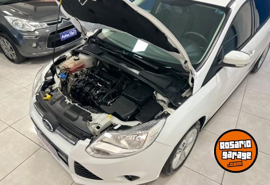 Autos - Ford FOCUS "S" 1.6 2015 Nafta 120000Km - En Venta