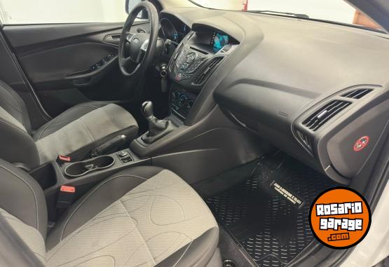 Autos - Ford FOCUS "S" 1.6 2015 Nafta 120000Km - En Venta