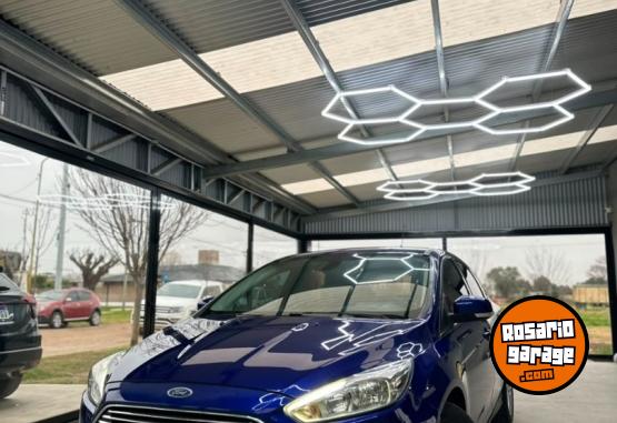 Autos - Ford FOCUS III 2017 Nafta 130000Km - En Venta