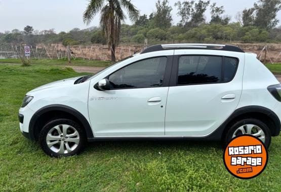 Autos - Renault Sandero STEPWAY 2017 GNC 150000Km - En Venta