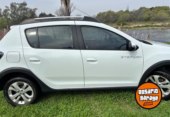 Autos - Renault Sandero STEPWAY 2017 GNC 150000Km - En Venta