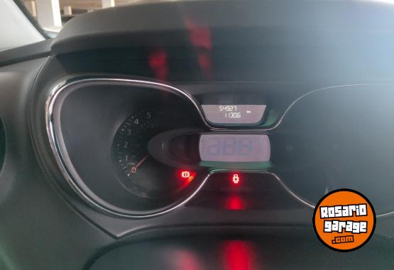 Autos - Renault CAPTUR INTENSE 2018 Nafta 94000Km - En Venta