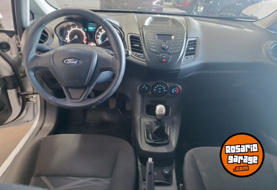Autos - Ford FIESTA S 2015 Nafta 180000Km - En Venta