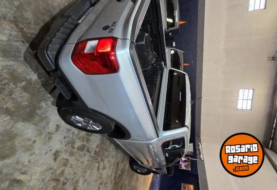 Camionetas - Ford Ranger 2023 Diesel 46000Km - En Venta