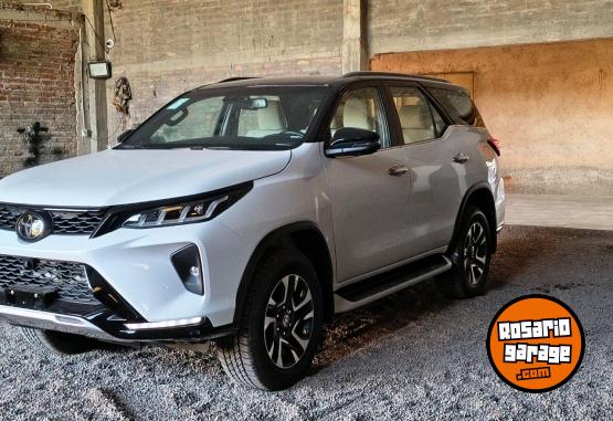Camionetas - Toyota Sw4 diamon 2024 Diesel 1800Km - En Venta
