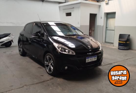 Autos - Peugeot 208 GT 2017 Nafta 130000Km - En Venta