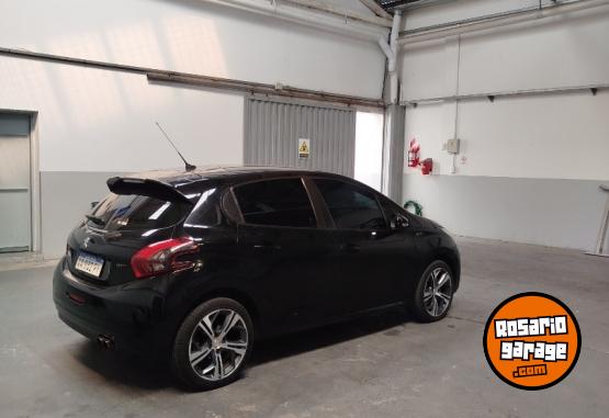 Autos - Peugeot 208 GT 2017 Nafta 130000Km - En Venta